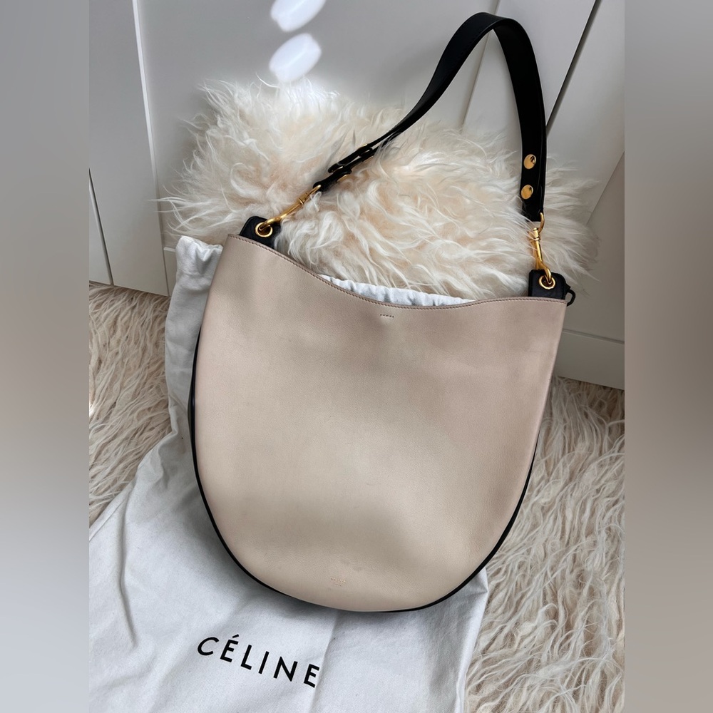 RARE Celine Phoebe Philo Ivory Bi-color Smooth
Calfskin Leather Medium Hobo Bag - Picture 7 of 16